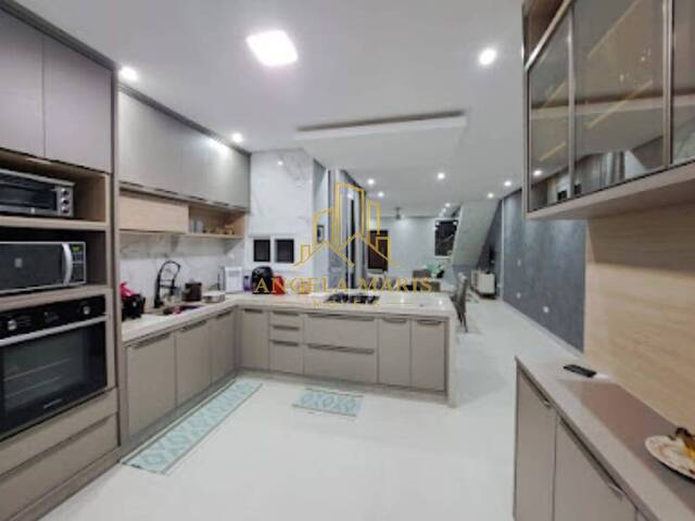 Casa para Venda em São José dos Campos - 3