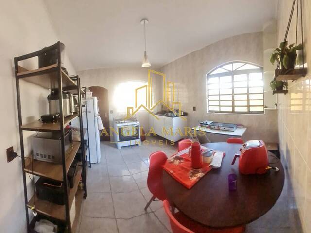 Casa para Venda em São José dos Campos - 2