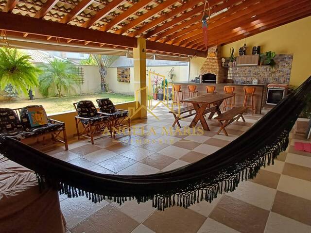 Venda em Loteamento Villa Branca - Jacareí