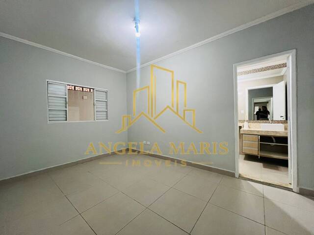 Casa para Venda em São José dos Campos - 3