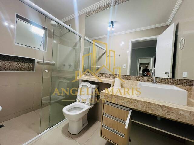 Casa para Venda em São José dos Campos - 4