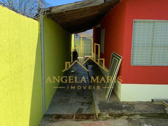 Casa para Venda em São José dos Campos - 4