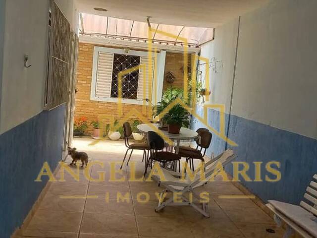 Casa para Venda em São José dos Campos - 4