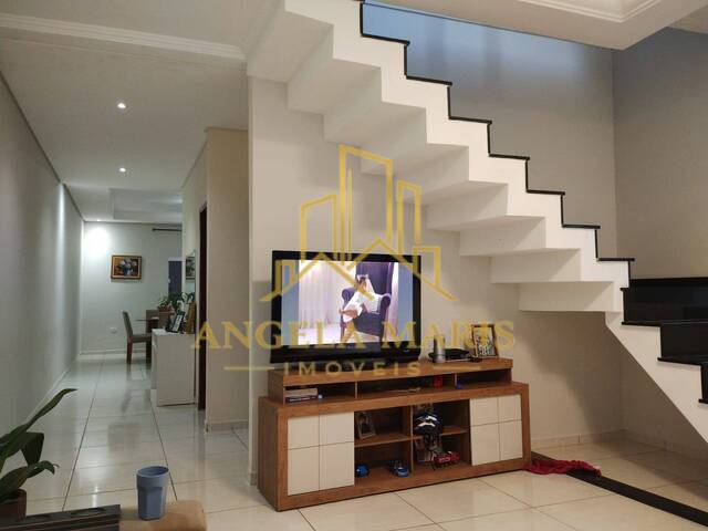 Casa para Venda em São José dos Campos - 3