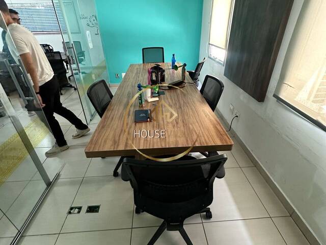 Salão Comercial para Venda em São José dos Campos - 2