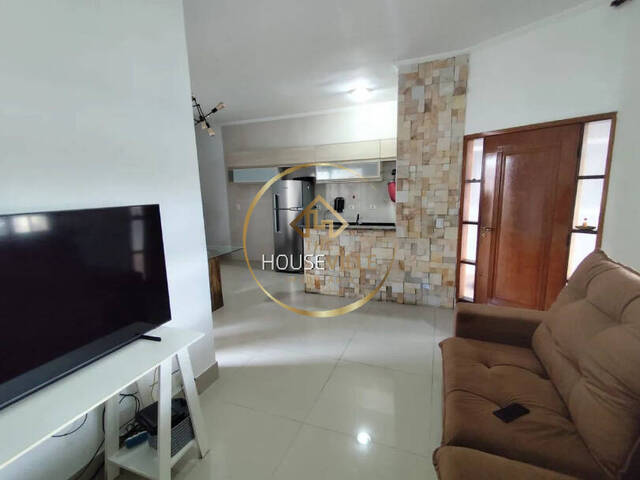 Casa para Venda em São José dos Campos - 3