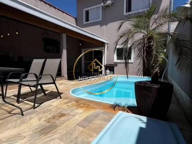 Venda em Loteamento Villa Branca - Jacareí