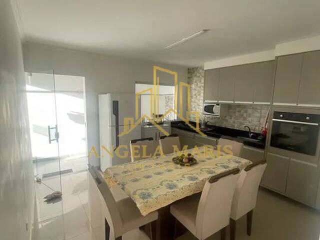 Casa para Venda em São José dos Campos - 2