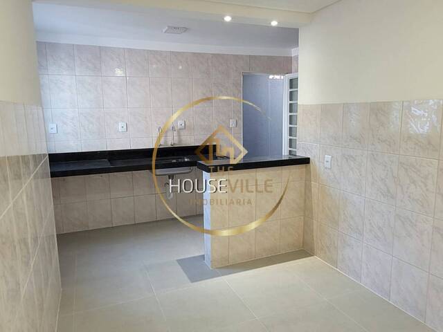 Casa para Venda em São José dos Campos - 3