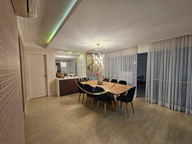 Apartamento para Venda em São José dos Campos - 2
