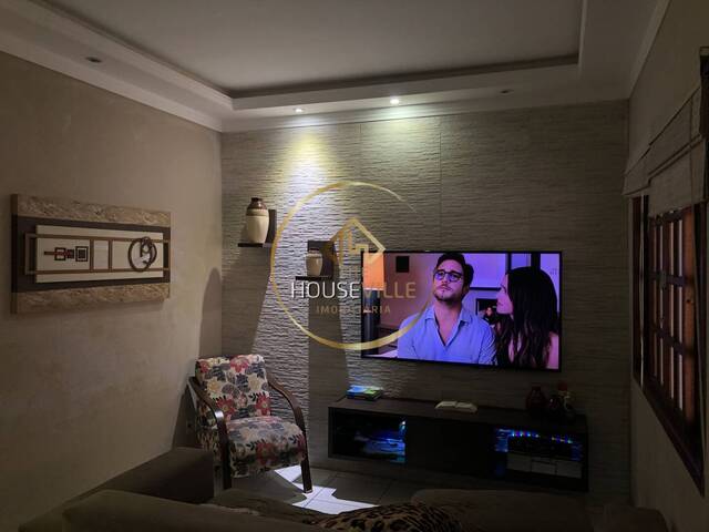 Casa para Venda em São José dos Campos - 4