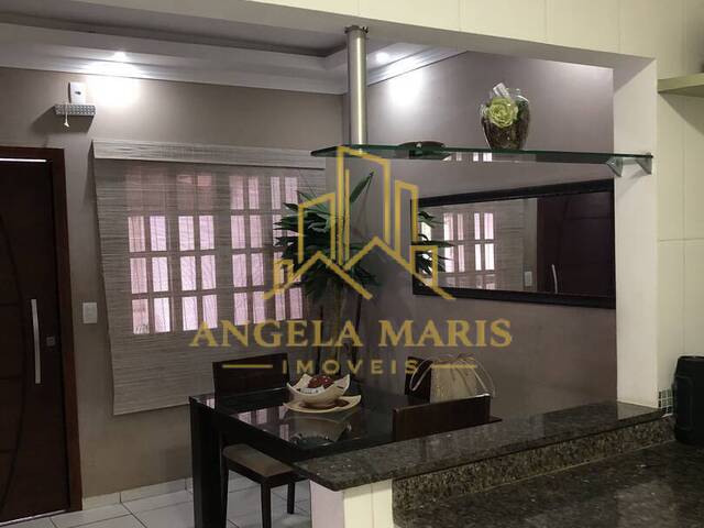 Casa para Venda em São José dos Campos - 2