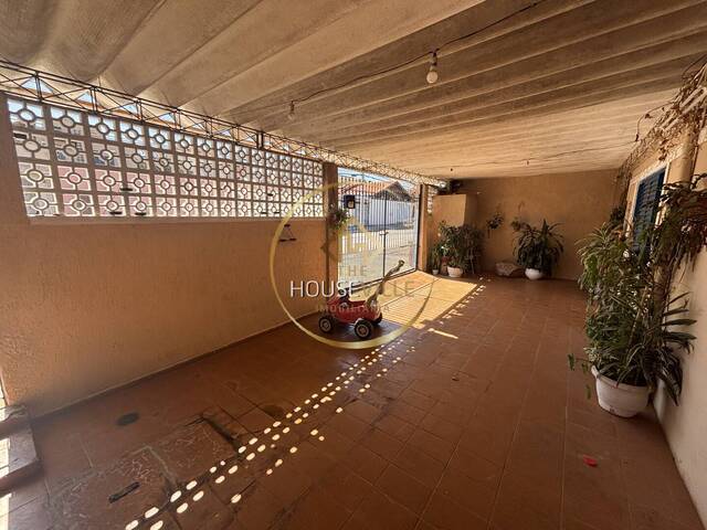 Casa para Venda em São José dos Campos - 2