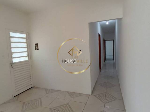 Casa para Venda em São José dos Campos - 3