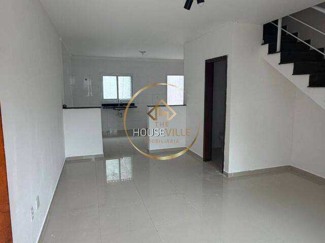 Casa para Venda em Caraguatatuba - 2