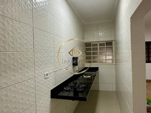 Casa para Venda em São José dos Campos - 4