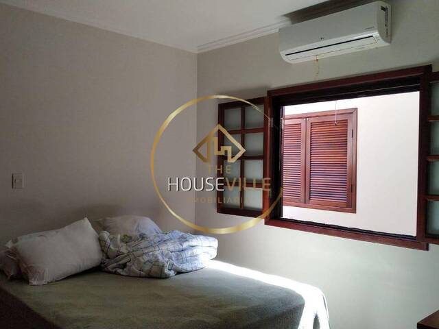 Casa para Venda em São José dos Campos - 3