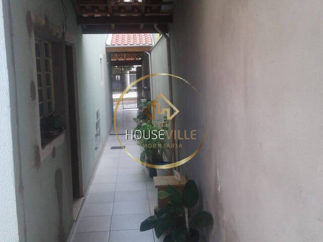Casa para Venda em São José dos Campos - 2