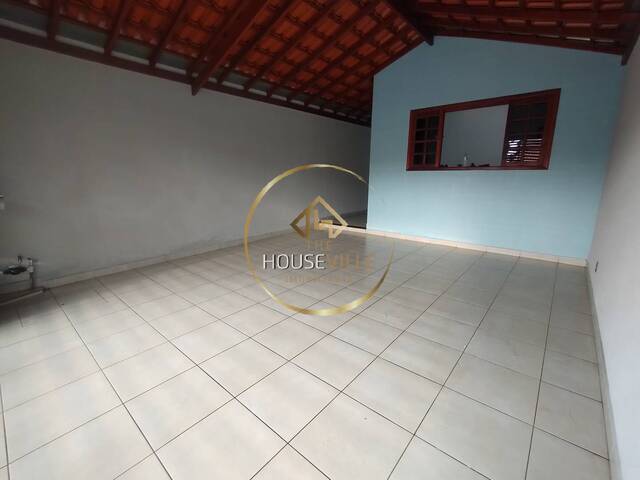 Casa para Venda em São José dos Campos - 3