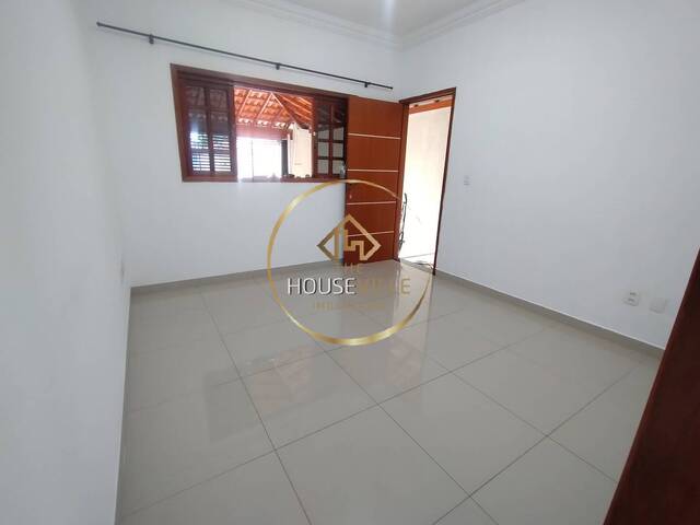 Casa para Venda em São José dos Campos - 5