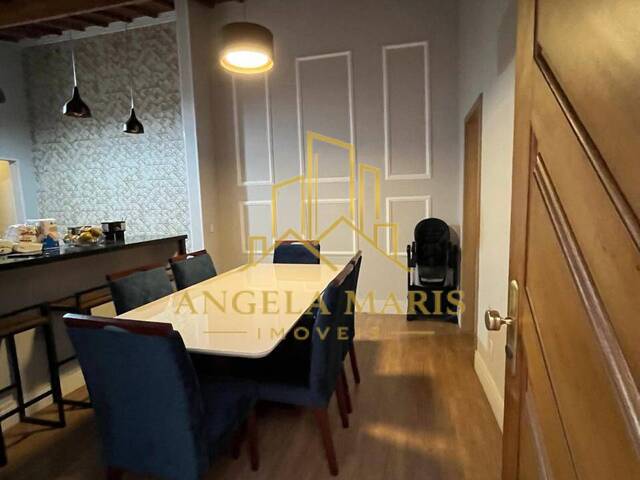 Casa para Venda em São José dos Campos - 3