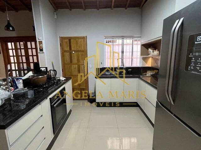 Casa para Venda em São José dos Campos - 4