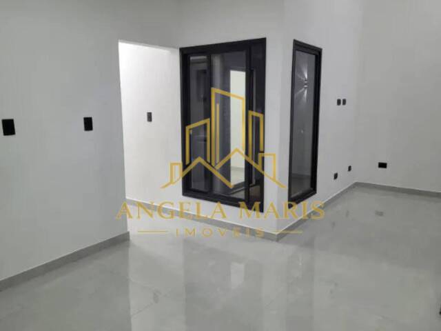 Casa para Venda em São José dos Campos - 3