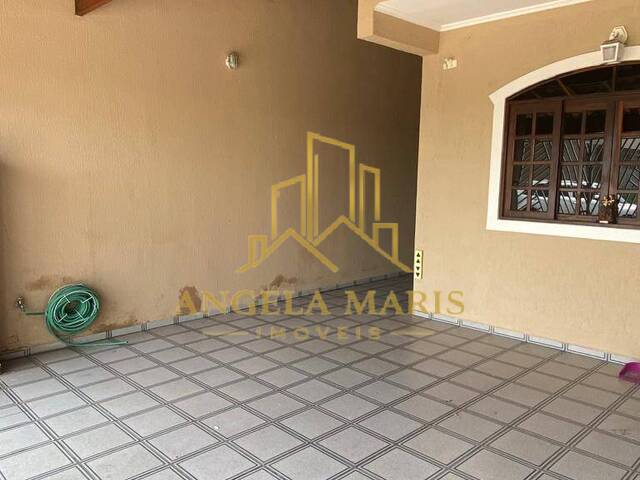 Casa para Venda em São José dos Campos - 4