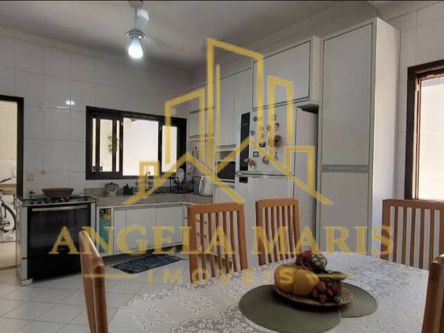 Casa para Venda em São José dos Campos - 4