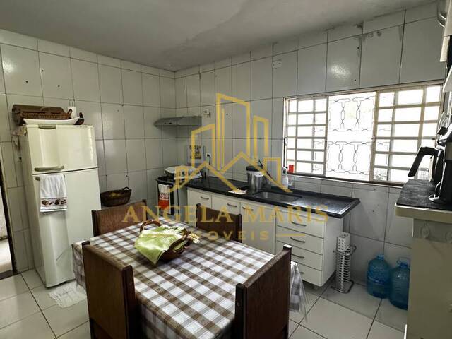 Casa para Venda em São José dos Campos - 3