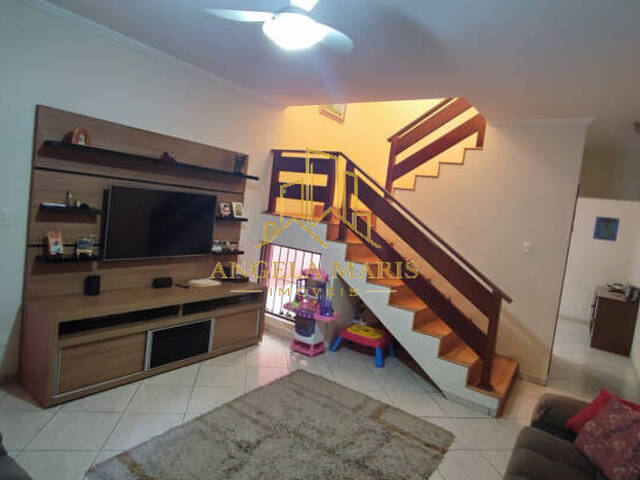 Casa para Venda em São José dos Campos - 3