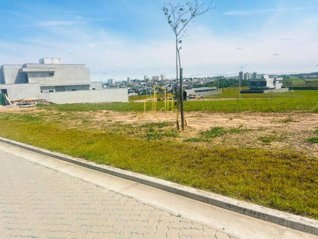 Terreno para Venda em São José dos Campos - 4