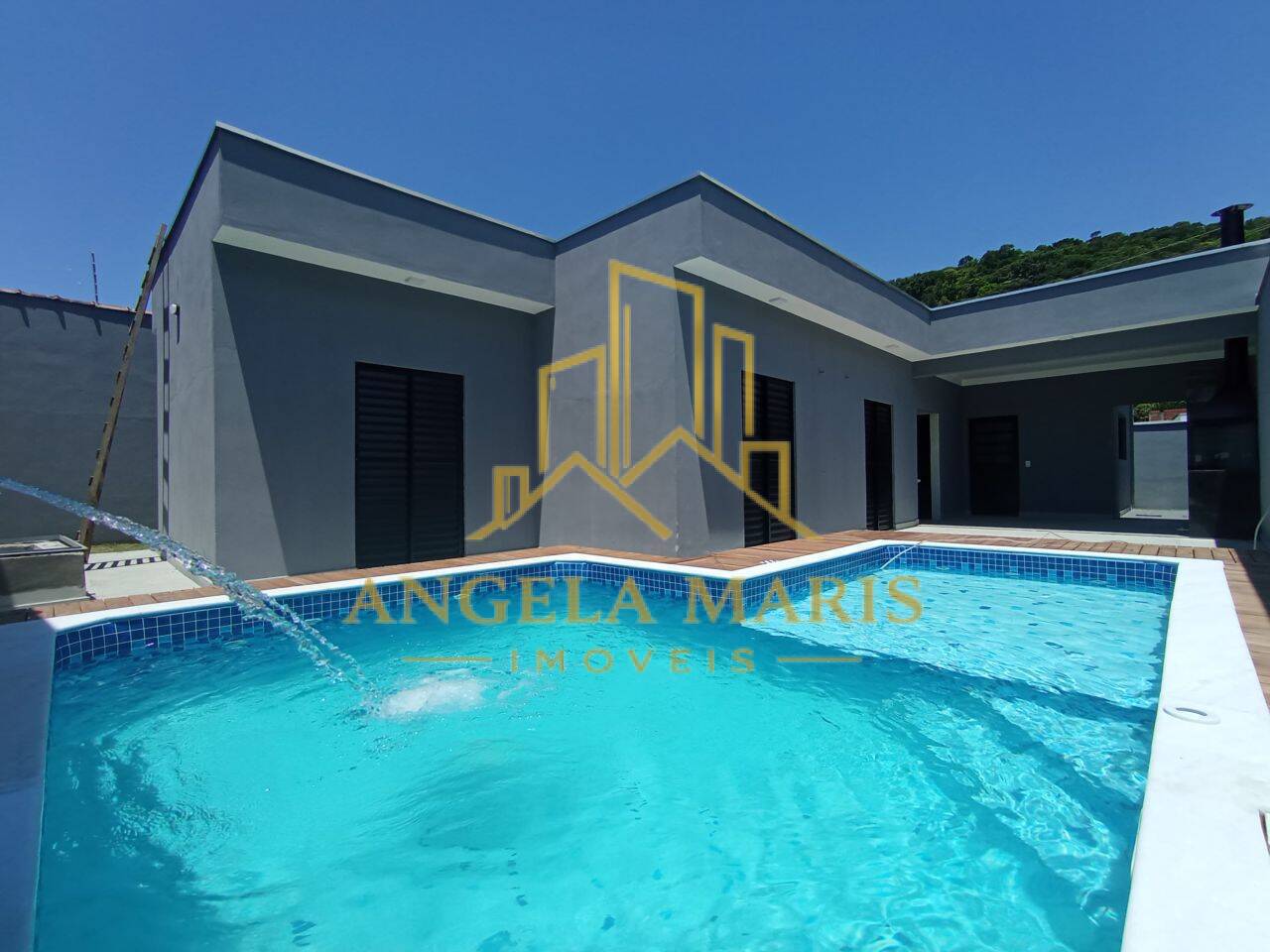 Casa, 3 quartos, 131 m² - Foto 1