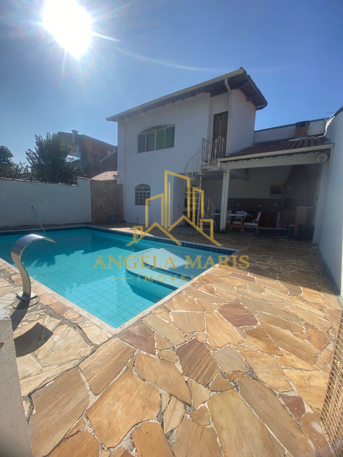 Casa, 2 quartos, 184 m² - Foto 1