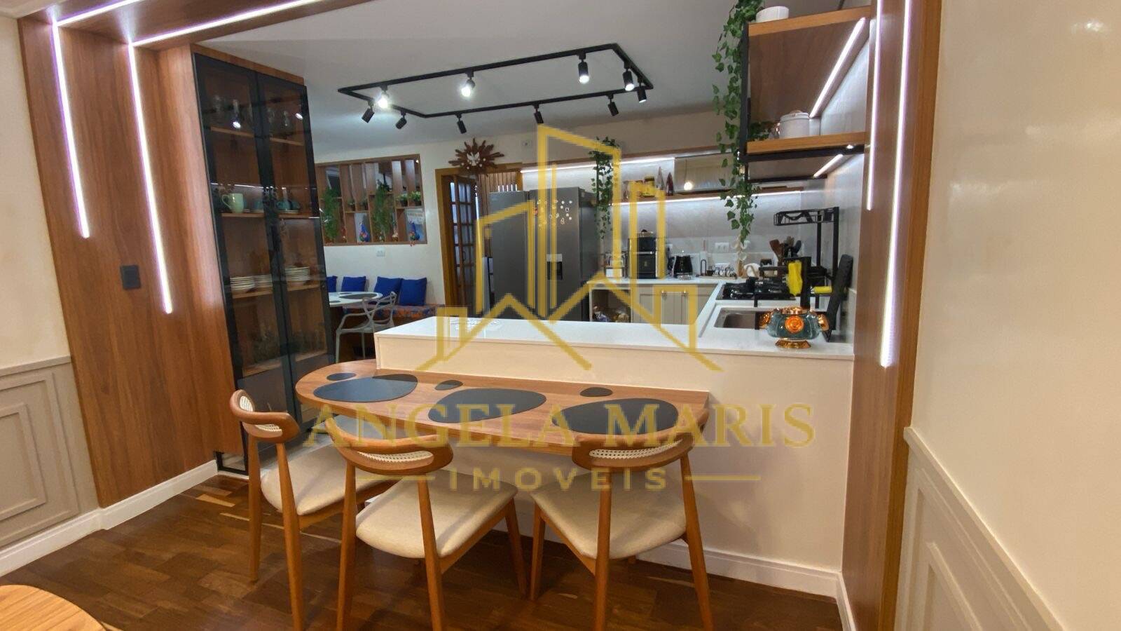 Apartamento, 4 quartos, 247 m² - Foto 1