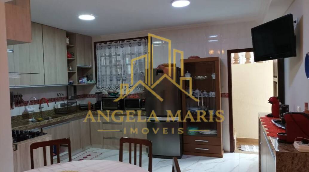 Casa, 4 quartos, 180 m² - Foto 1