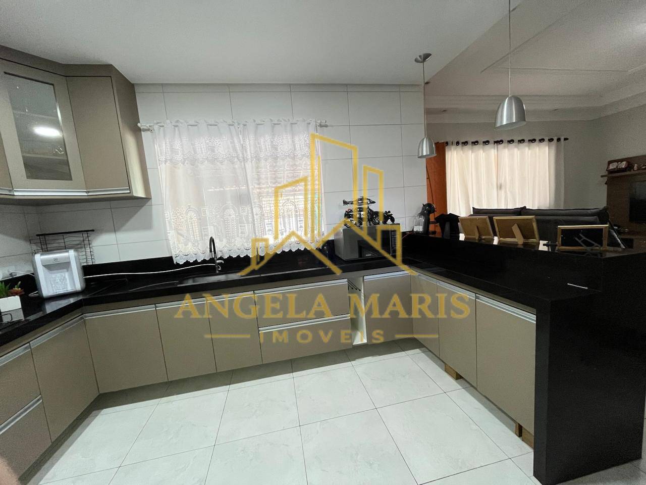 Casa, 3 quartos, 168 m² - Foto 2