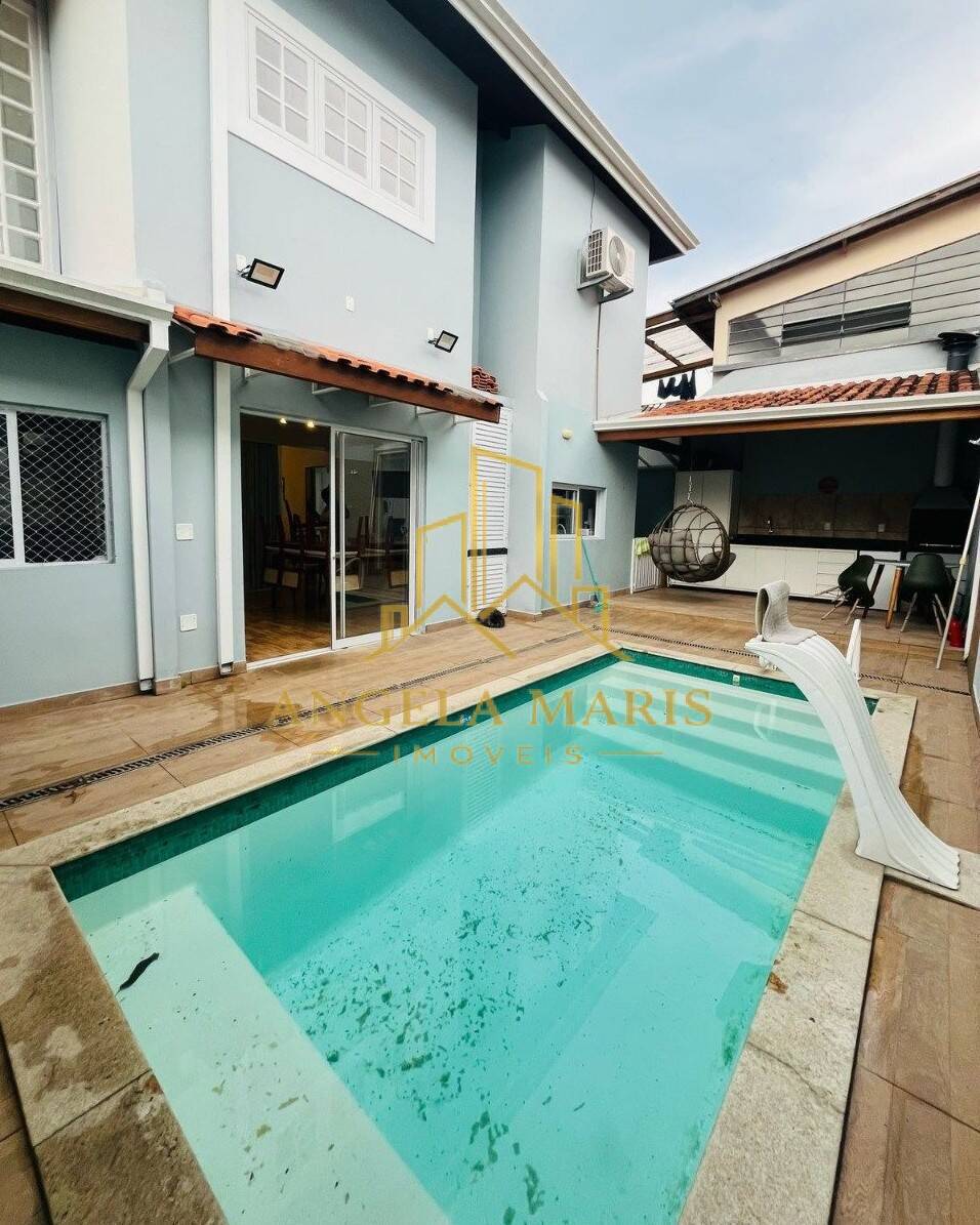 Casa, 4 quartos, 245 m² - Foto 1