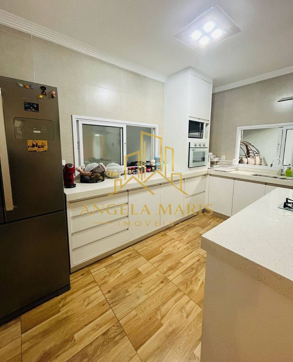 Casa, 4 quartos, 245 m² - Foto 17