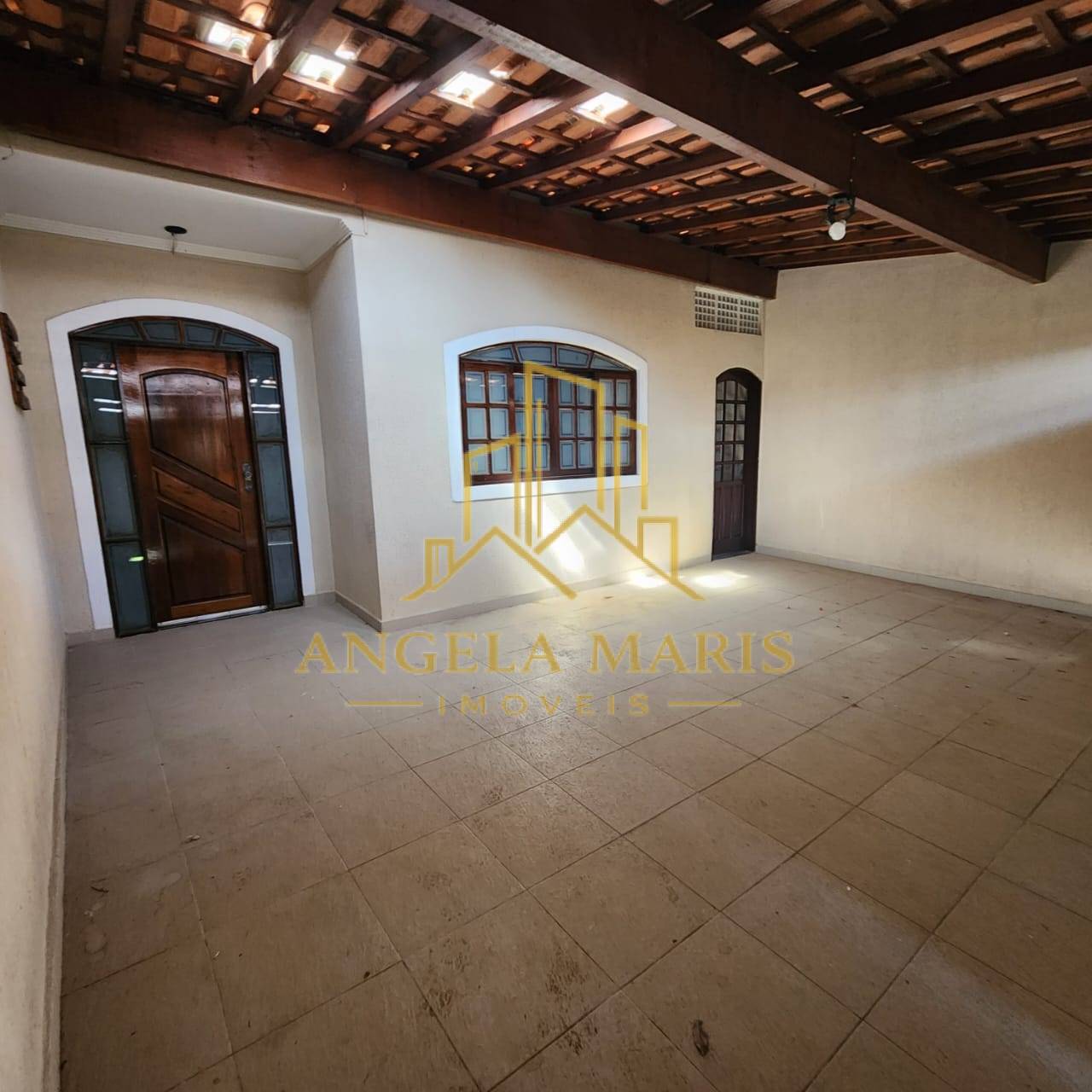 Casa, 3 quartos, 220 m² - Foto 1