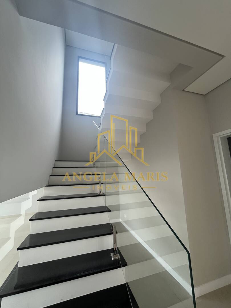 Casa, 4 quartos, 270 m² - Foto 9