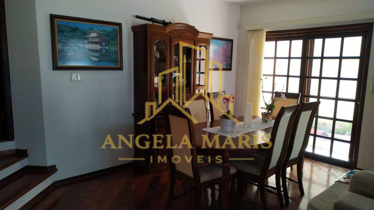 Casa, 3 quartos, 191 m² - Foto 2