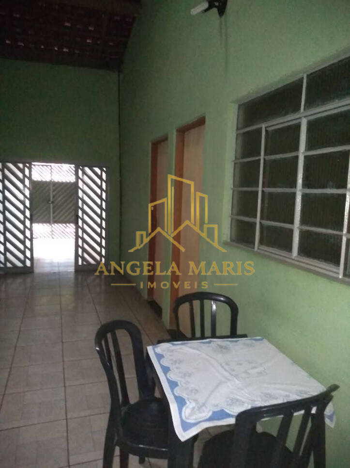 Casa, 3 quartos, 245 m² - Foto 2